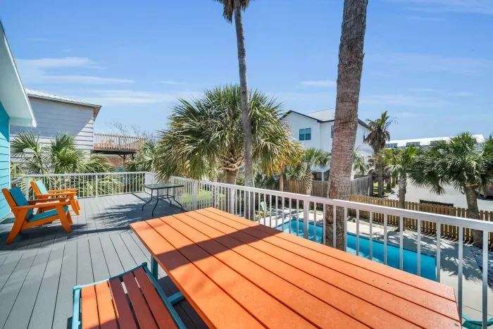 Balcony overlooks private pool