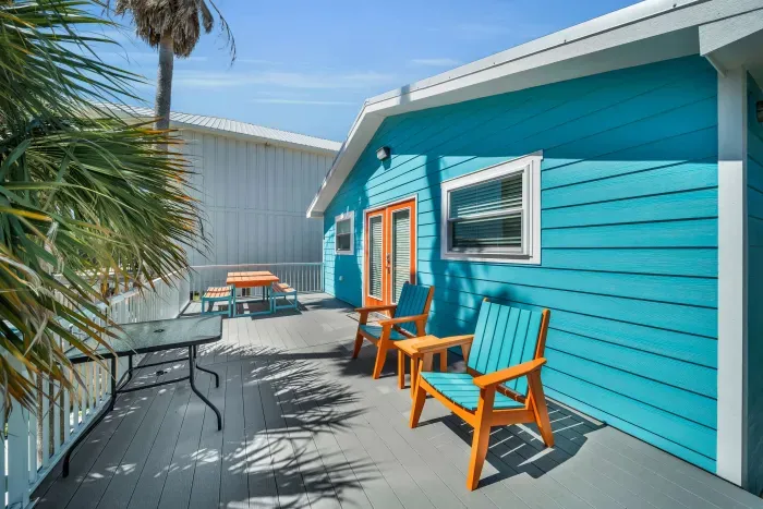 Balcony overlooks private pool