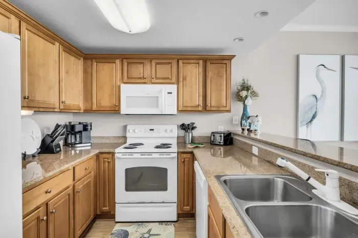 Fully equipped kitchen