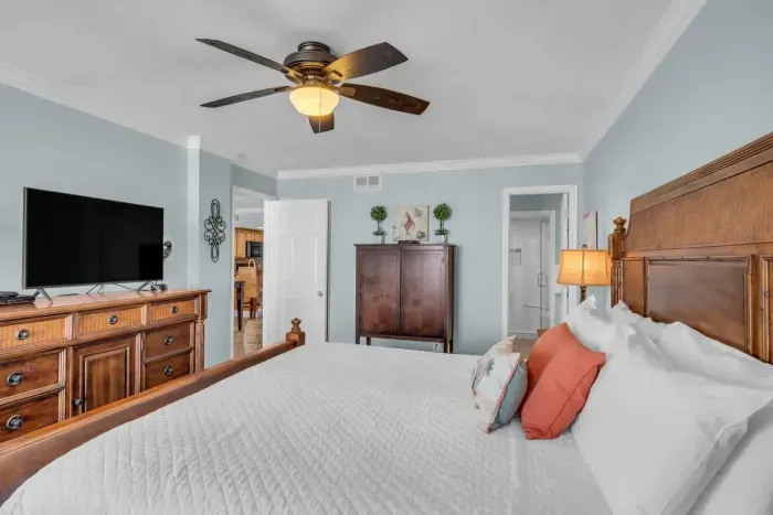 Primary bedroom with ensuite bathroom