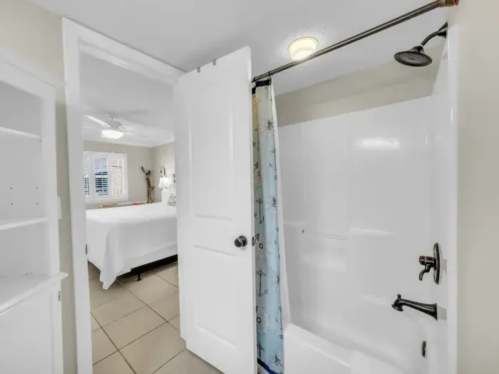 Primary bathroom with shower/tub combo