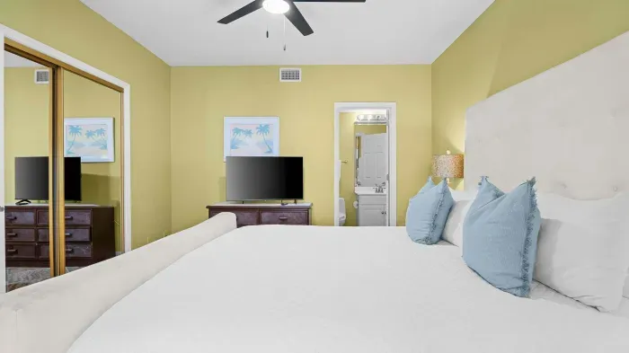 Guest bedroom