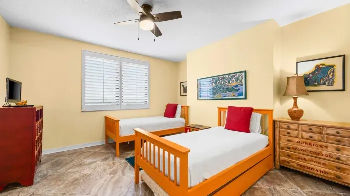 Guest bedroom