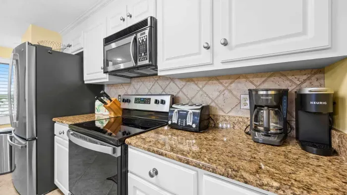 Fully equipped kitchen