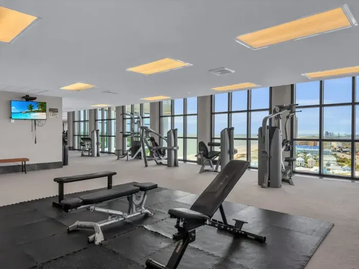 15th floor onsite fitness center