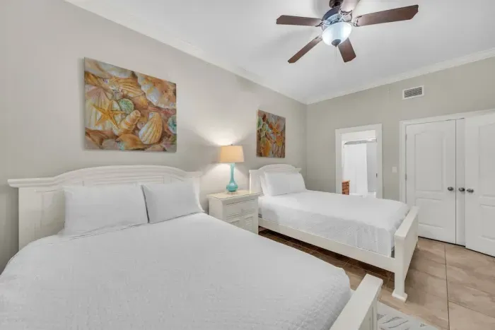 2nd guest bedroom with ensuite bathroom