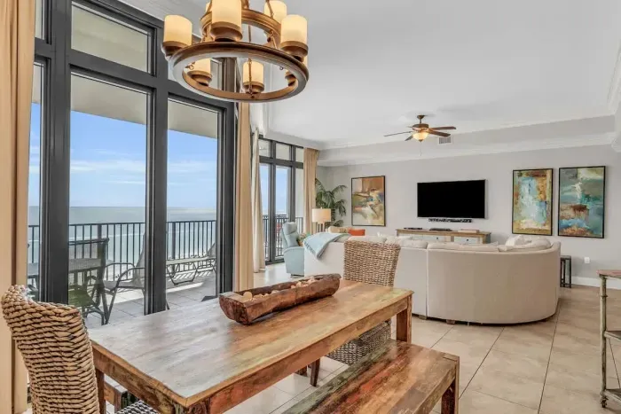 Dining room off living room