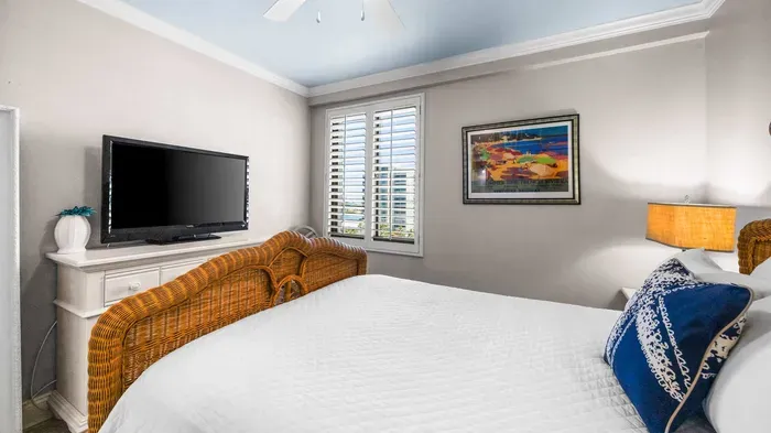 Guest bedroom