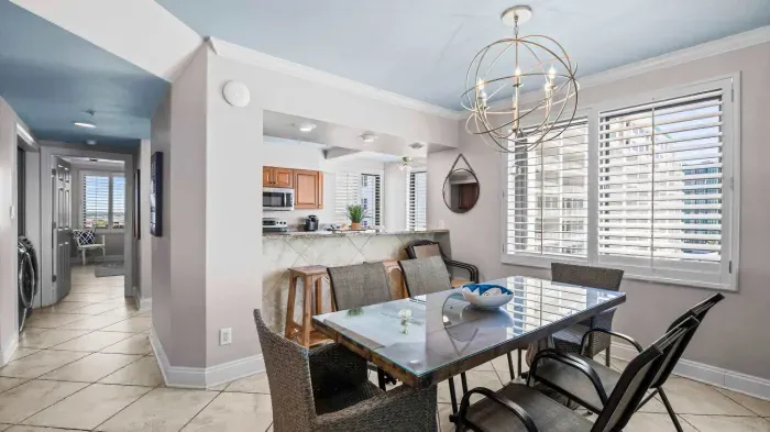 Dining area between kitchen and living room