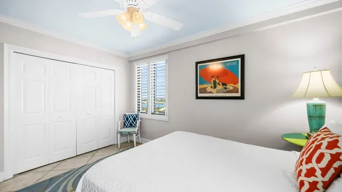 Guest bedroom