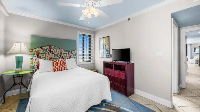 Guest bedroom