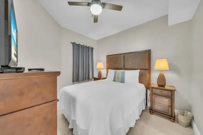 2nd Guest Bedroom with Queen Sized Bed