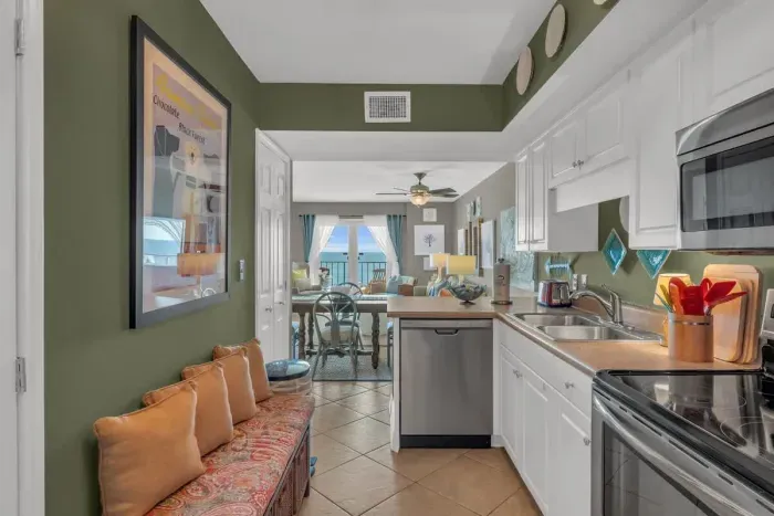 Fully equipped kitchen