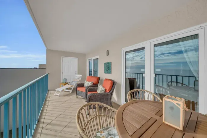 Balcony has ample seating options!