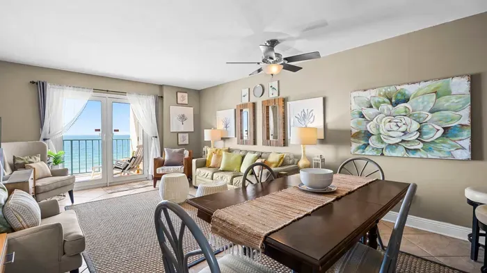 Dining area off living room
