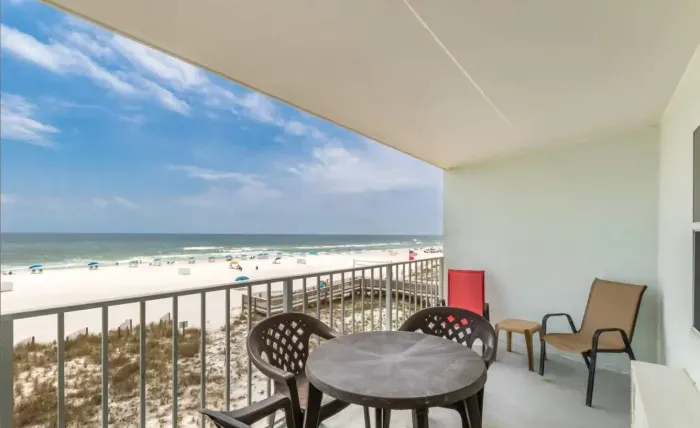 Balcony with outdoor seating