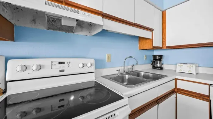 Fully equipped kitchen