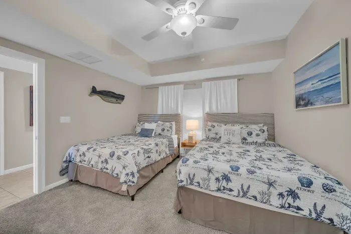 Guest bedroom with two twins