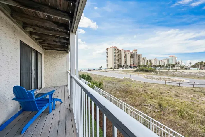 Balcony with outdoor seating