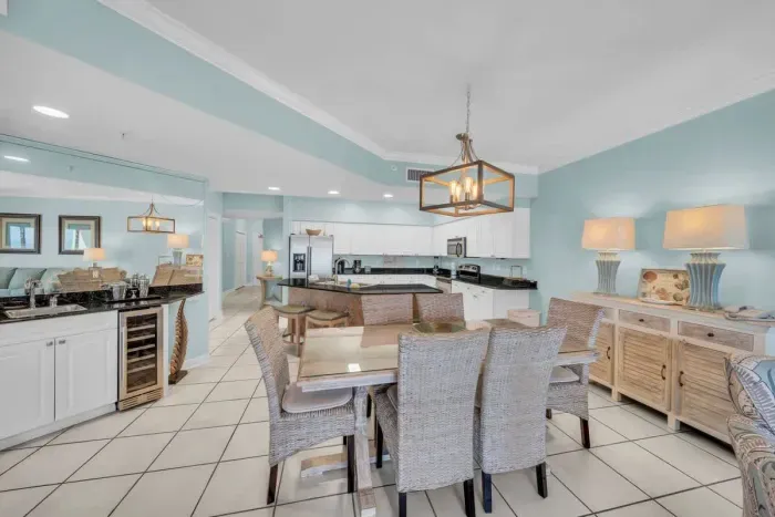 Dining room with seating for 6