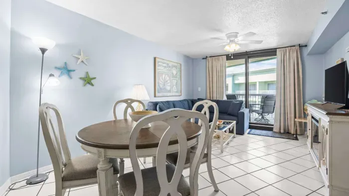 Dining area with seating for 4 