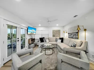 Sea Breeze Cottage II