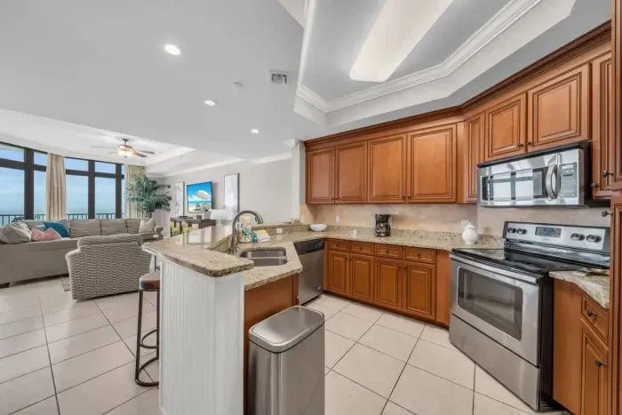 Full equipped kitchen