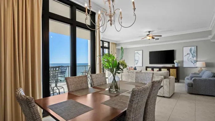 Dining area off Living room
