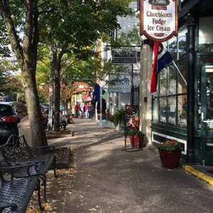 saugatuck-shops