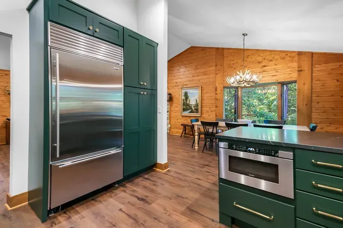 The Wolff Den | Private 10 Acres + Hot Tub & Sauna - image 14 of 64