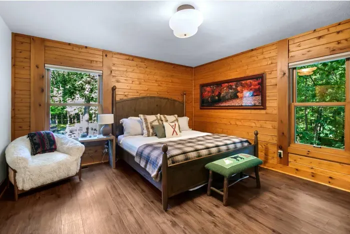The Wolff Den | Private 10 Acres + Hot Tub & Sauna - image 20 of 64
