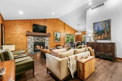 The Wolff Den | Private 10 Acres + Hot Tub & Sauna - image 4 of 64