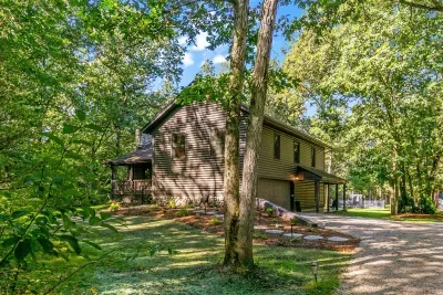 The Wolff Den | Private 10 Acres + Hot Tub & Sauna - image 1 of 64