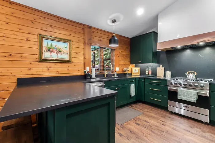 The Wolff Den | Private 10 Acres + Hot Tub & Sauna - image 9 of 64