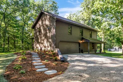 The Wolff Den | Private 10 Acres + Hot Tub & Sauna - image 40 of 64