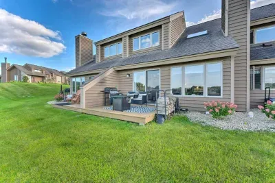 Outdoor Patio: Enjoy al fresco dining with stunning views and a grill for your culinary adventures!