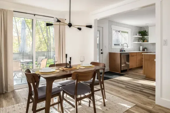 Dining Room: Bright and inviting, perfect for intimate meals and laughter-filled gatherings!