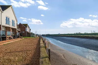 The Boathouse | River Views & Parking in Rye - image 37 of 42