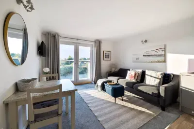 The Boathouse | River Views & Parking in Rye - image 18 of 42