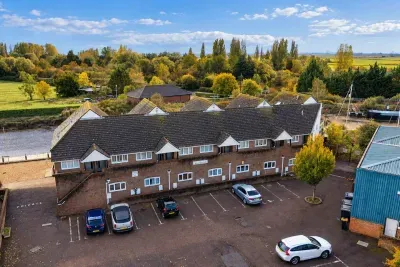 The Boathouse | River Views & Parking in Rye - image 8 of 42