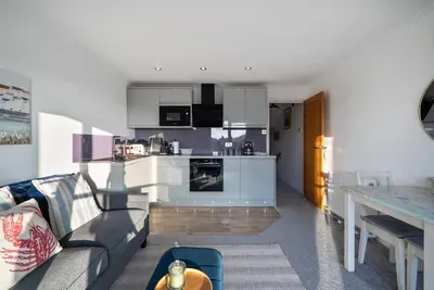 The Boathouse | River Views & Parking in Rye - image 21 of 42