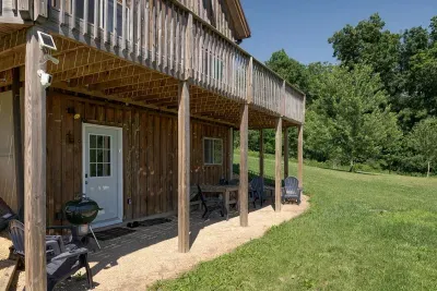 The Rustic Retreat - image 32 of 33