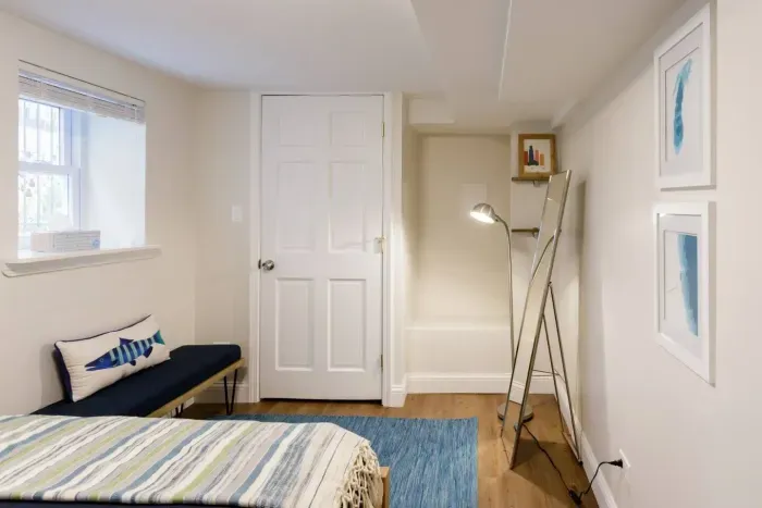 Flooring, Floor, Hardwood, Bedroom, Room