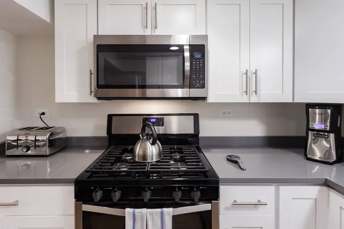 Room, Indoors, Microwave, Oven, Kitchen