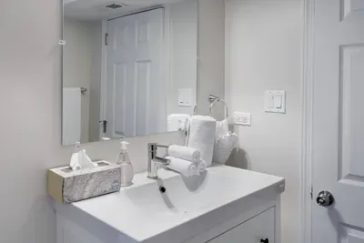 Double Sink, Sink, Sink Faucet, Indoors, Home Decor