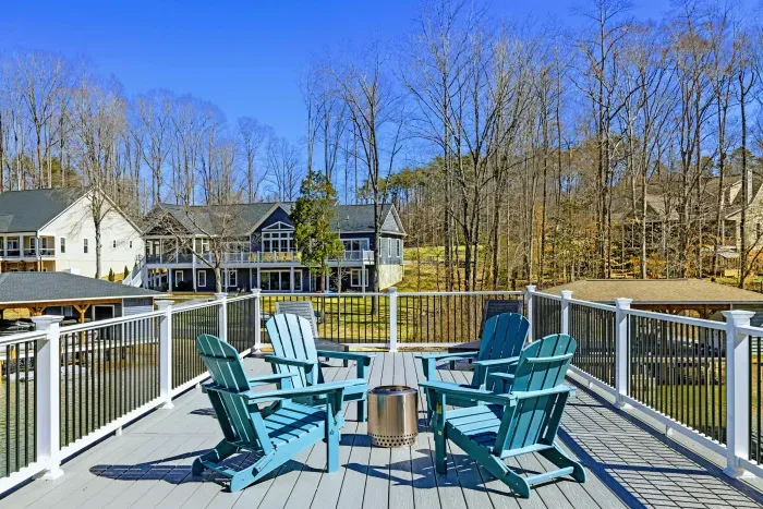 Outdoor Retreat - Plenty of room to spread out with the water just steps away.