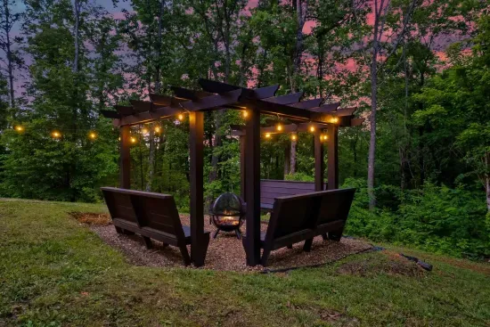 Welcome to Sapphire Retreat! Your getaway in the Smoky Mountains! Enjoy your day after a day in the mountains by our one of a kind fire pit! 