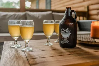 Sample the local flavor without leaving the porch. Mountain State Brewing’s craft beers pair perfectly with a crackling fire and good company — a true Deep Creek evening
