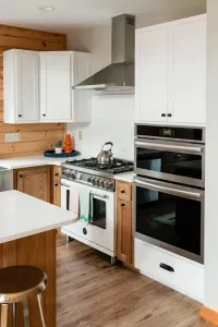 Whether it’s a cozy breakfast or a big family dinner, this chef’s kitchen makes it easy to gather. A pro-style gas range, double ovens, and plenty of counter space mean you can cook, chat, and create together without missing a moment