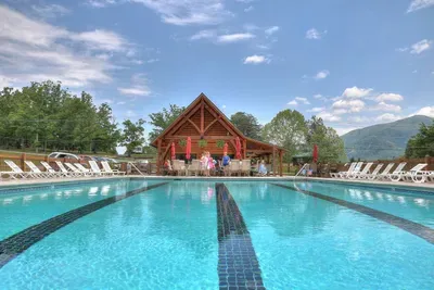 Southern Belle, hot tub, game room, king suite! - image 79 of 81